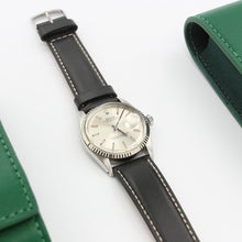 Załaduj obraz do przeglądarki galerii, Rolex Datejust ref. 1601 - Silver Dial - Black Leather Strap - Full Set
