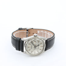 Załaduj obraz do przeglądarki galerii, Rolex Datejust ref. 1601 - Silver Dial - Black Leather Strap - Full Set
