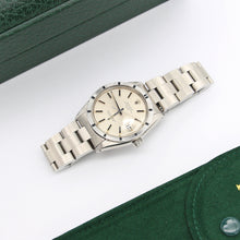 Load image into Gallery viewer, Rolex Oyster Perpetual Date ref. 1501 34mm - Silver Dial - Oyster bracelet
