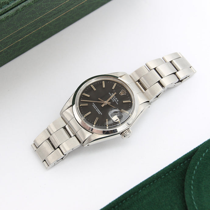 Rolex Oyster Perpetual Date ref. 1500 - Black dial (V2) - Folded bracelet