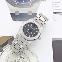Załaduj obraz do przeglądarki galerii, Audemars Piguet Royal Oak ref. 15000ST Blue Dial
