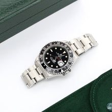 Załaduj obraz do przeglądarki galerii, Rolex GMT-Master ref. 16700 - Black Bezel
