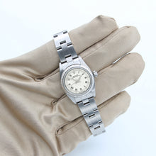 Załaduj obraz do przeglądarki galerii, Rolex Lady Oyster Perpetual ref. 76030 - White Roman Dial - Oyster Bracelet
