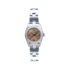 Bild in Galerie-Viewer laden, Rolex Lady Oyster Perpetual 76030 - Lachs 3-6-9 Zifferblatt - Austernarmband
