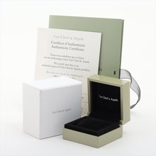 Załaduj obraz do przeglądarki galerii, Van Cleef &amp; Arpels Sweet Alhambra Carnelian Bracelet 750(PG) 1.8g - Full Set
