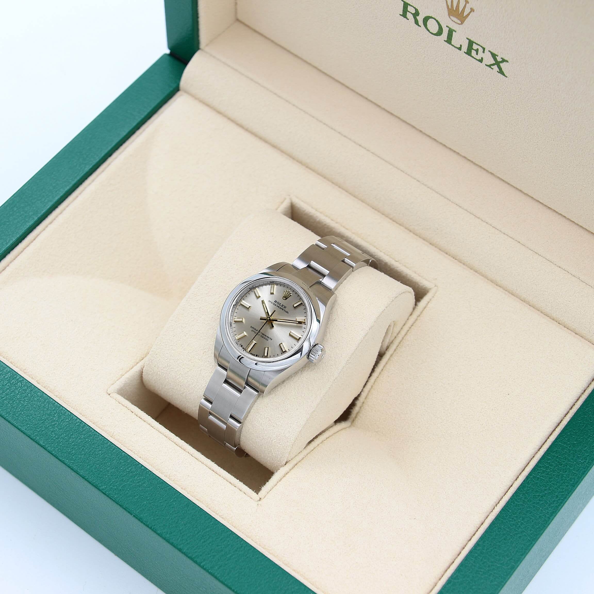 Rolex Oyster Perpetual ref. 276200 - Silver Dial - Full Set