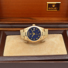 Load image into Gallery viewer, Rolex Day-Date 36 ref. 18038 - Blue Roman dial -  Full Set

