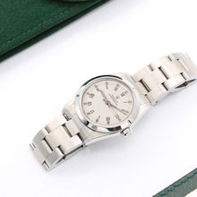 Załaduj obraz do przeglądarki galerii, Rolex Oyster Perpetual 31 ref. 77080 White Roman
