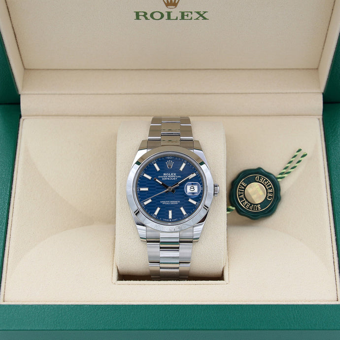 Rolex Datejust ref. 126300 Blue Motif Oyster bracelet - Full Set