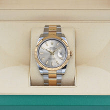 Load image into Gallery viewer, Rolex Datejust ref. 126333 Silver Dial Oyster bracelet - Full Set
