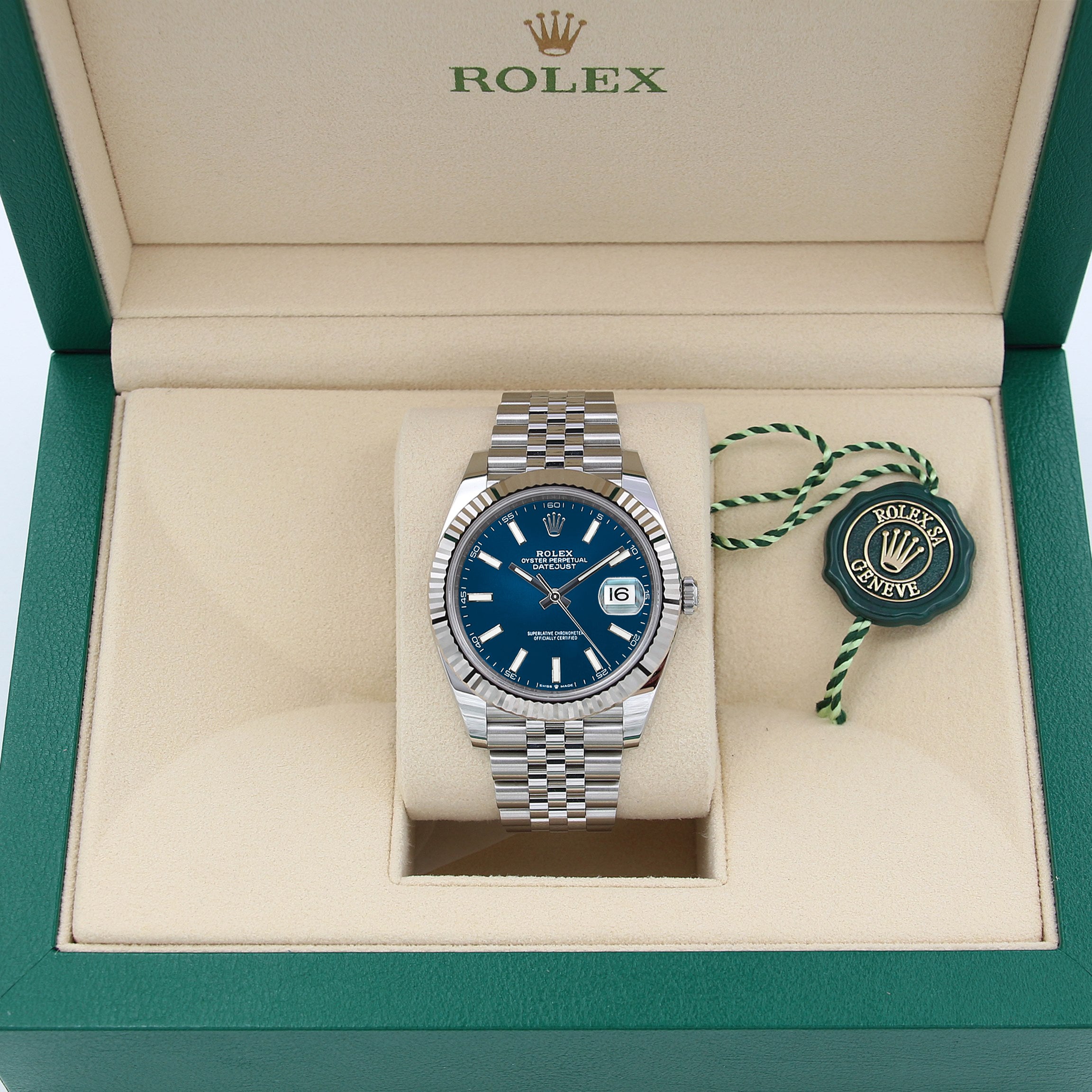 Rolex Datejust ref. 126334 Jubiläumsarmband mit blauem Zifferblatt – komplettes Set