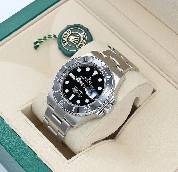 Rolex Submariner Date ref. 126610LN - Full Set