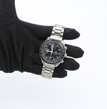 Załaduj obraz do przeglądarki galerii, Omega Speedmaster Day Date Chronograph ref. 3520.50
