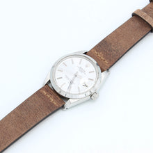 Load image into Gallery viewer, Rolex Date ref. 1500 - Silver Dial
