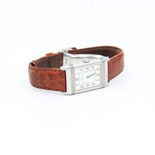 Załaduj obraz do przeglądarki galerii, Jaeger-LeCoultre Reverso Classic Medium ref. 252.8.08 Leather Strap
