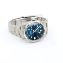 Załaduj obraz do przeglądarki galerii, Rolex Oyster Perpetual 124300 - Blue Dial - Full set
