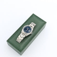 Load image into Gallery viewer, Rolex Oyster Perpetual Date ref. 1501 34mm - Blue Dial - Oyster bracelet
