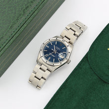 Load image into Gallery viewer, Rolex Oyster Perpetual Date ref. 1501 34mm - Blue Dial - Oyster bracelet
