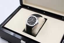Załaduj obraz do przeglądarki galerii, Patek Philippe Aquanaut Jumbo ref. 5167A
